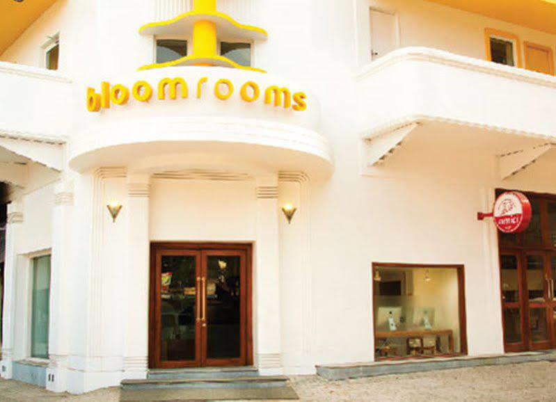 Bloomrooms @ New Delhi Railway Station Esterno foto